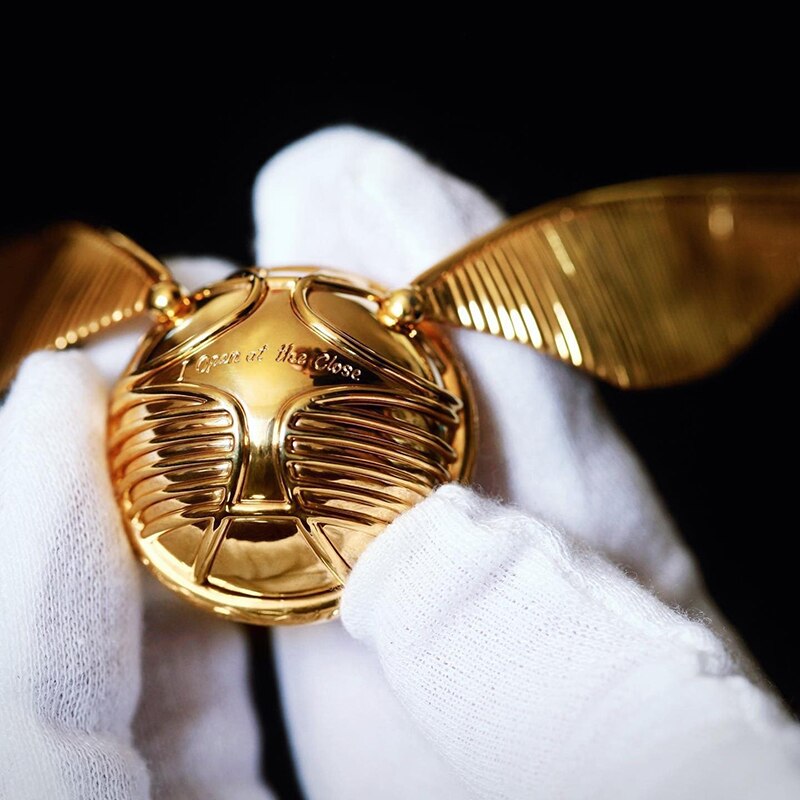 Sienna | Gold-Plated Movable Wing Ring Box