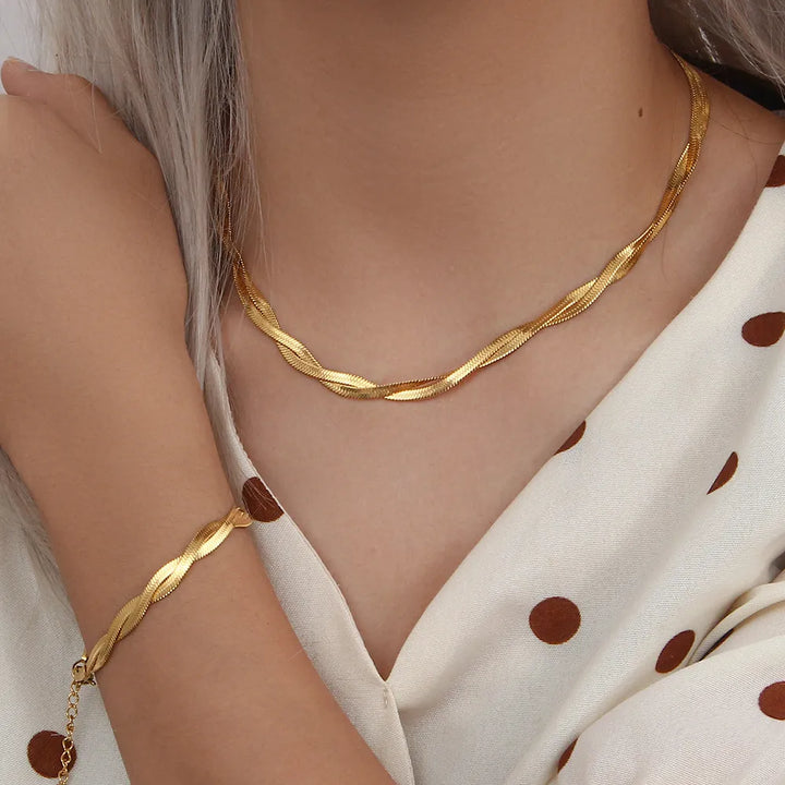Twist Necklace & Bracelet Set