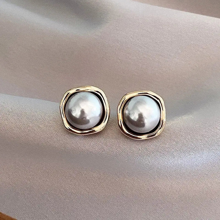 Elegant Black Pearl Stud Earrings